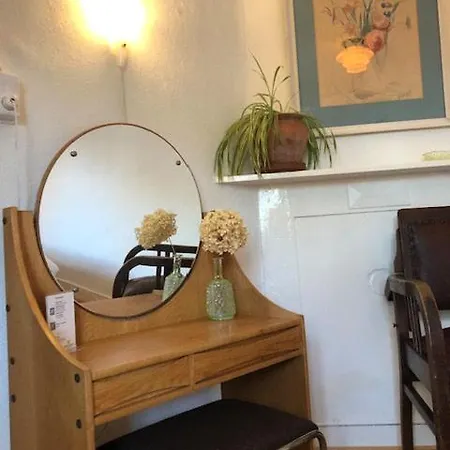 ホテル Logis Pastis 2*