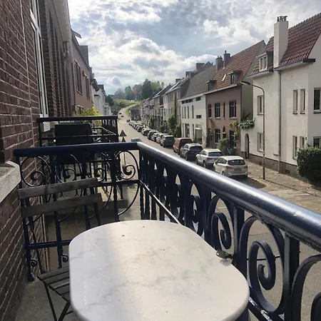 Hotel Logis Pastis 2*