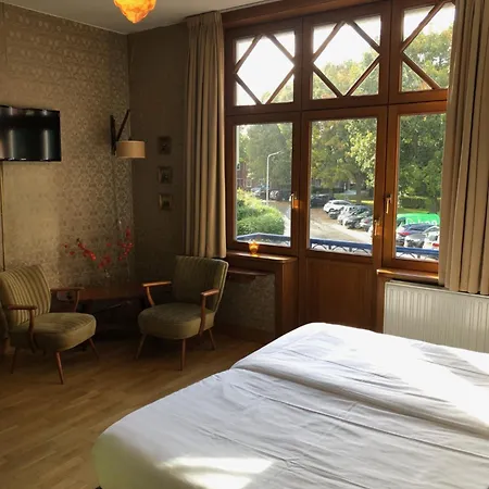 Szálloda Logis Pastis 2*