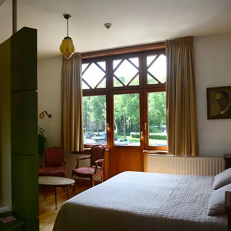 Logis Pastis Отель
