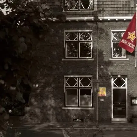 Logis Pastis Szálloda