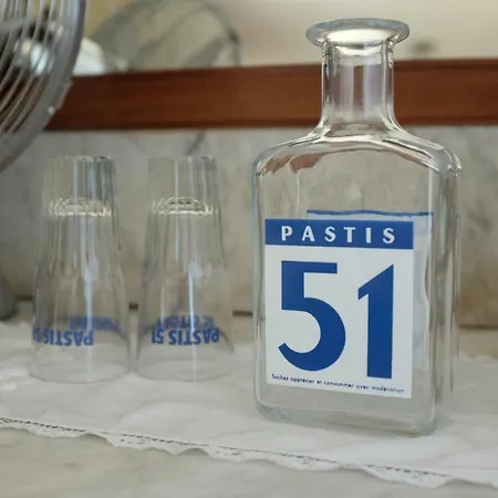 Szálloda Logis Pastis 2*