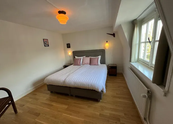 Logis Pastis Hotel 2*