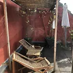 Hotel Logis Pastis 2*